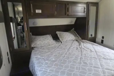 Travel trailer RV Rental 